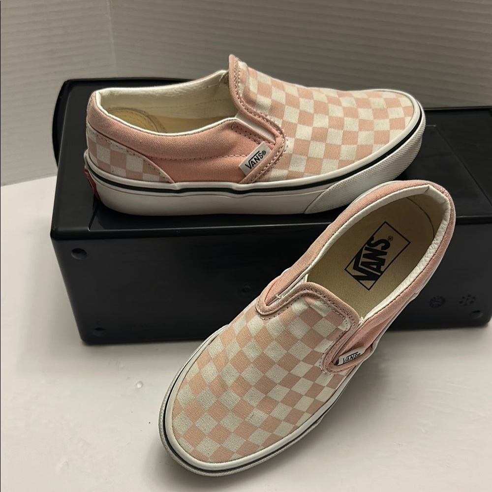 Girls Vans Pink Checkered Slip-On Sneakers size 1.5